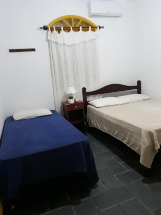 봄비나스 Residencial Colonial Amarelo A 150M Da Praia De Mariscal 아파트 호텔 외부 사진