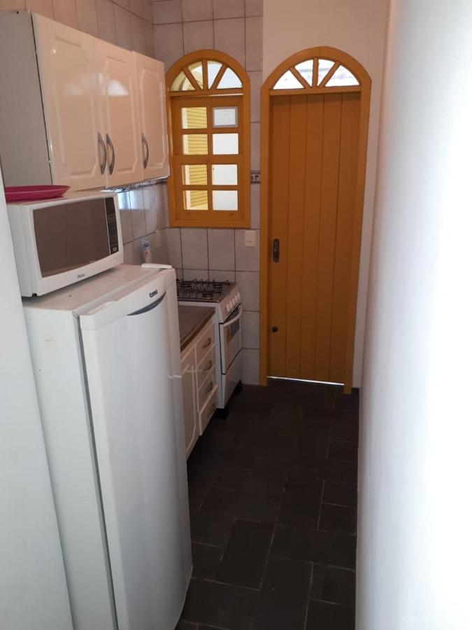 봄비나스 Residencial Colonial Amarelo A 150M Da Praia De Mariscal 아파트 호텔 외부 사진